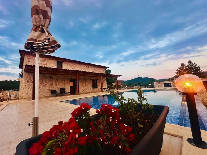 Image No.3-3 Bed Villa for sale