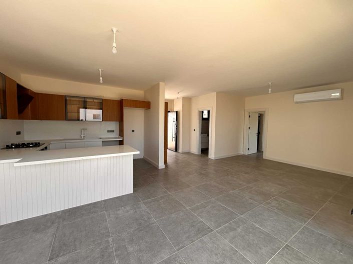 Image No.8-4 Bed Villa for sale