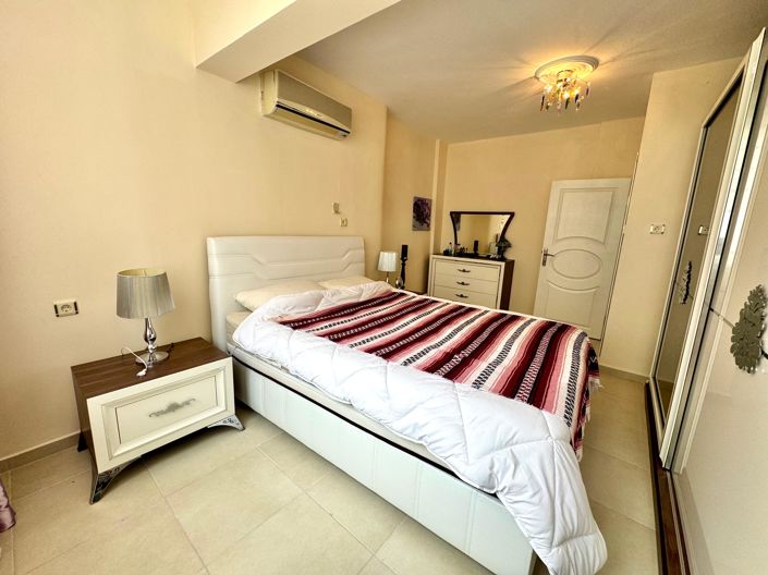 Image No.15-4 Bed Apartment for sale