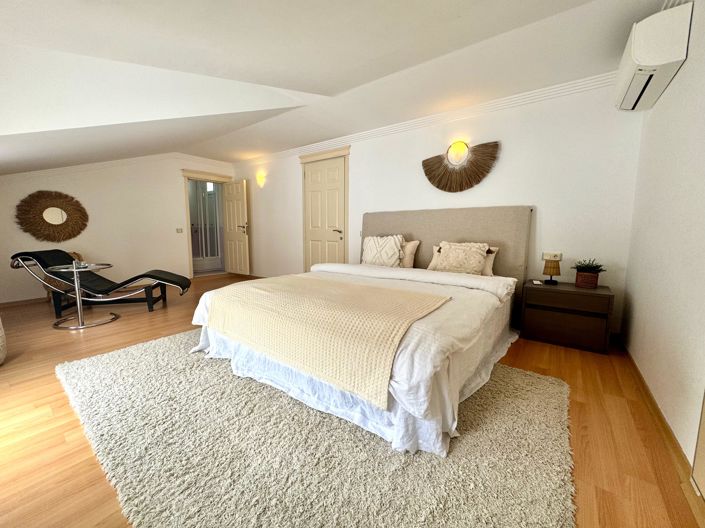 Image No.22-4 Bed Apartment for sale