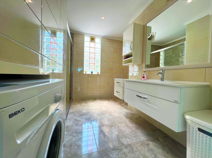 Image No.13-4 Bed Penthouse for sale