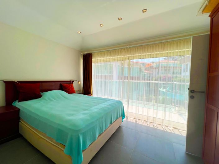 Image No.17-4 Bed Penthouse for sale