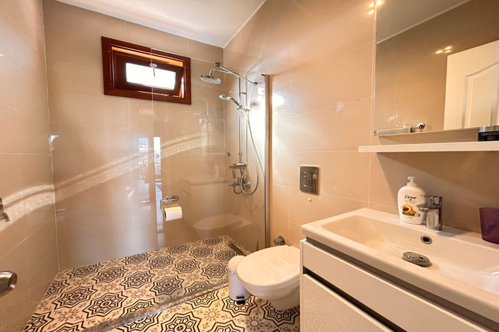 Image No.20-2 Bed Apartment for sale