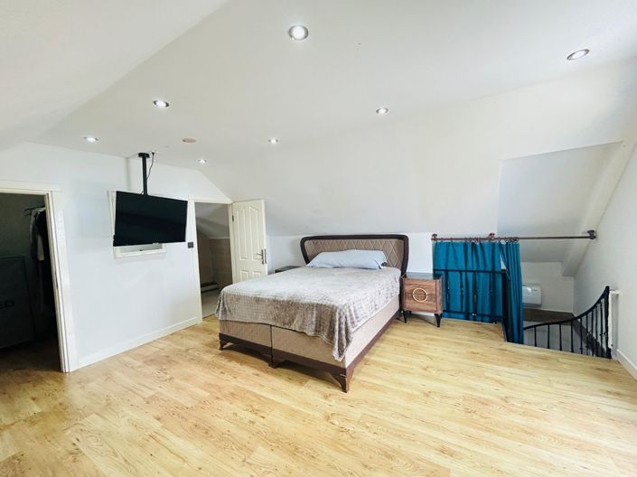 Image No.18-3 Bed Villa for sale