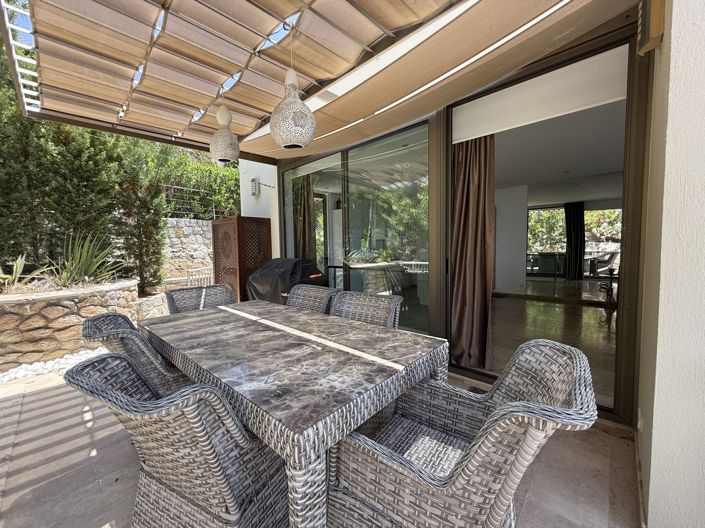 Image No.11-3 Bed Villa for sale