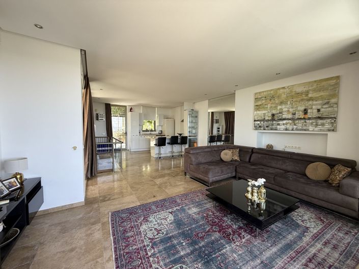 Image No.12-3 Bed Villa for sale