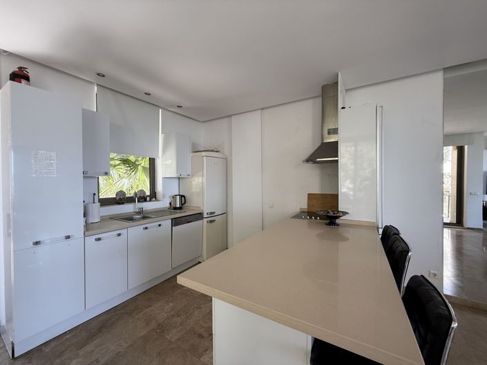 Image No.8-3 Bed Villa for sale