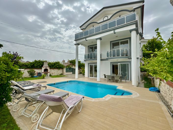 Image No.1-3 Bed Villa for sale