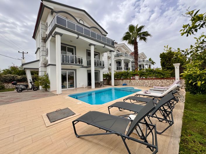 Image No.2-3 Bed Villa for sale