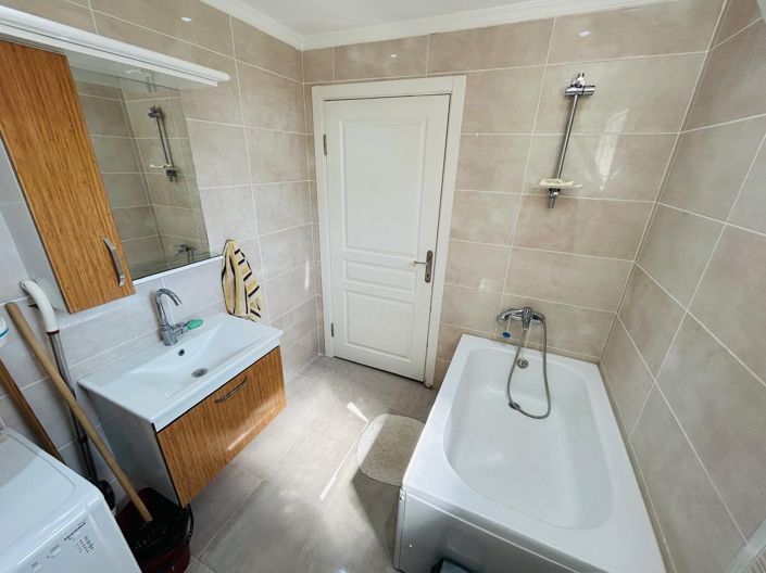 Image No.22-2 Bed Apartment for sale