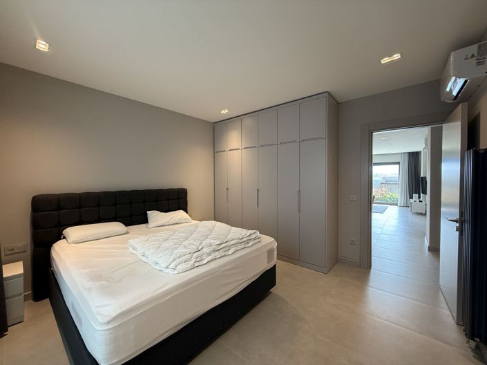 Image No.20-3 Bed Apartment for sale