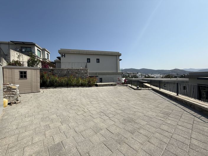 Image No.24-3 Bed Apartment for sale