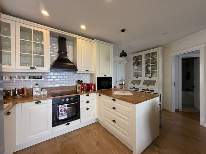 Image No.15-3 Bed Apartment for sale