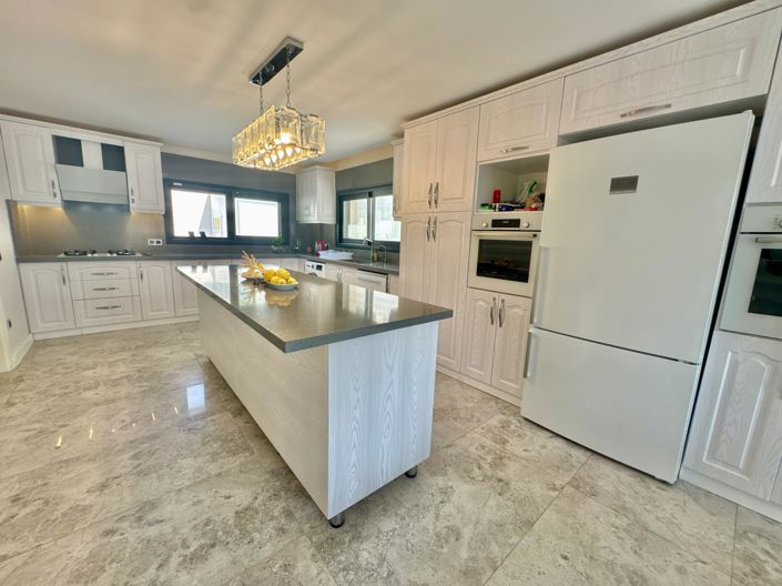 Image No.8-4 Bed Villa for sale