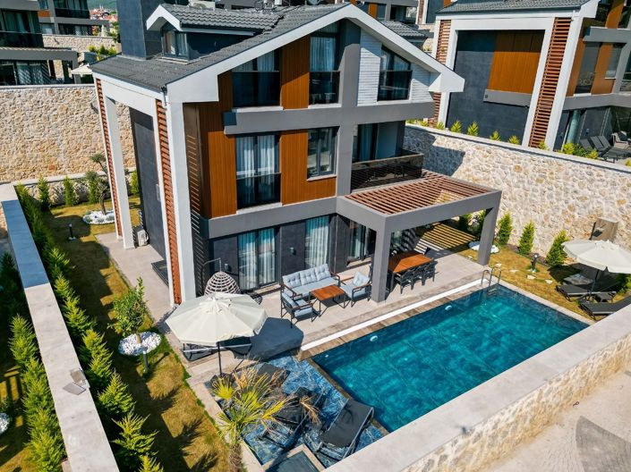 Image No.1-3 Bed Villa for sale