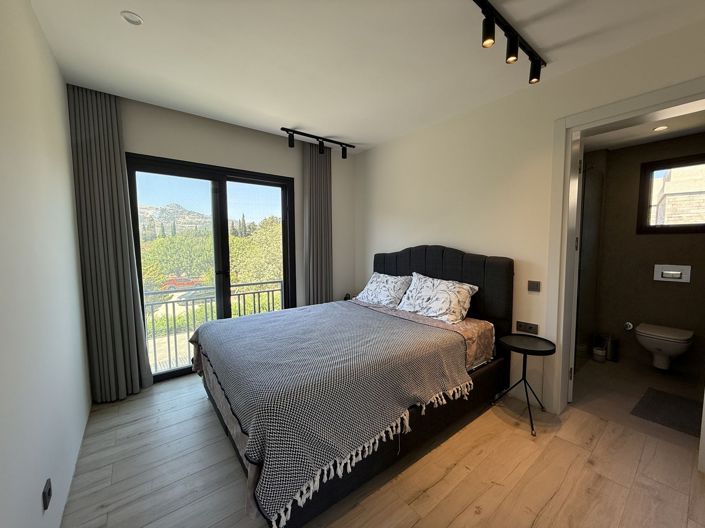 Image No.17-2 Bed Apartment for sale