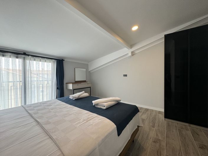 Image No.10-2 Bed Apartment for sale