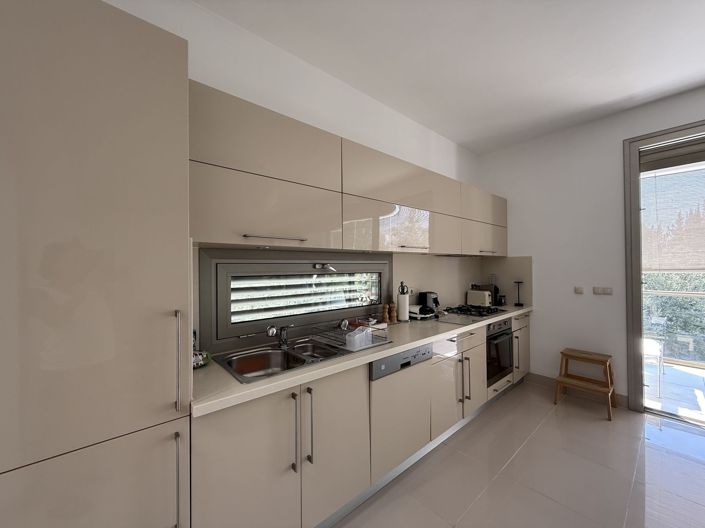 Image No.11-3 Bed Apartment for sale