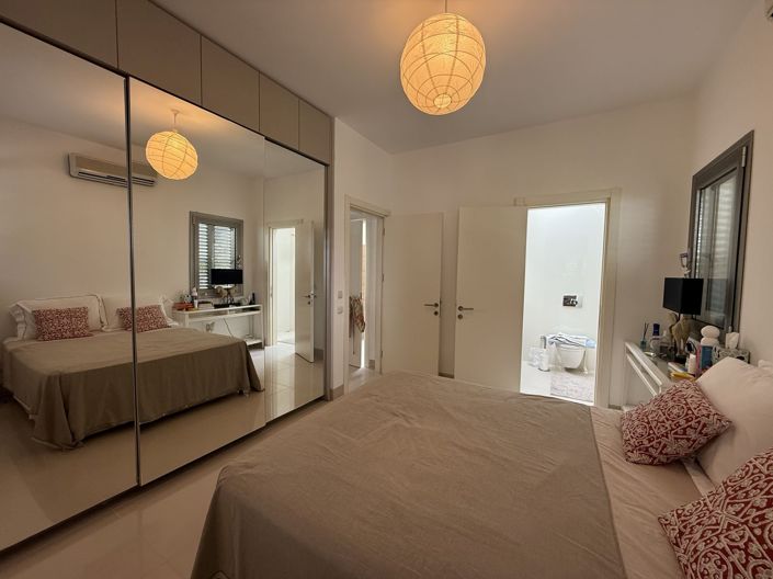 Image No.17-3 Bed Apartment for sale