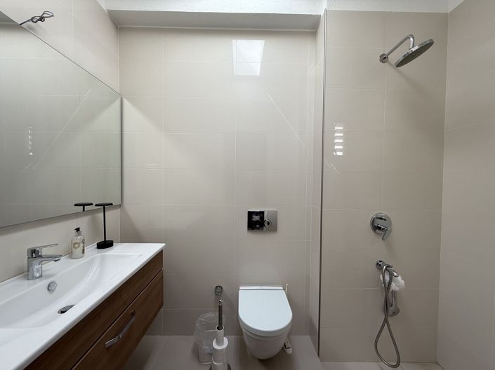 Image No.18-3 Bed Apartment for sale