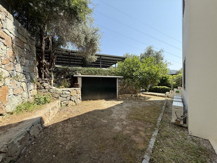 Image No.24-3 Bed Apartment for sale