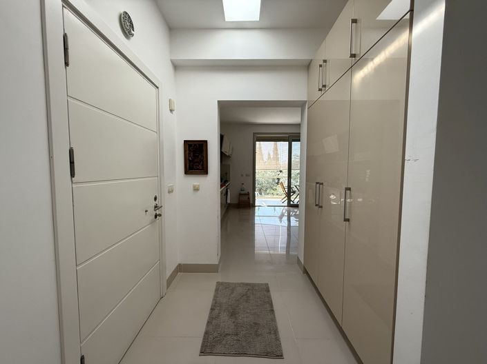 Image No.3-3 Bed Apartment for sale