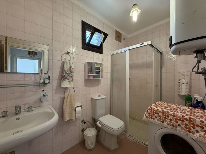 Image No.12-2 Bed Villa for sale