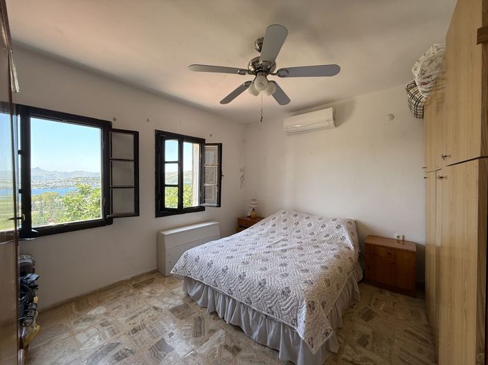 Image No.13-2 Bed Villa for sale