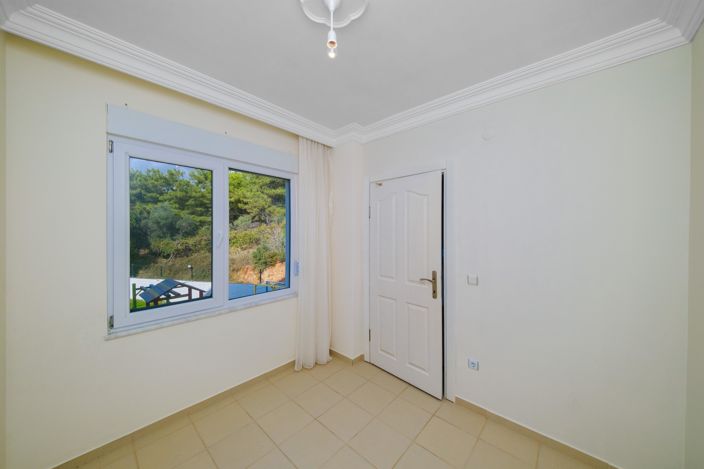 Image No.20-2 Bed Apartment for sale