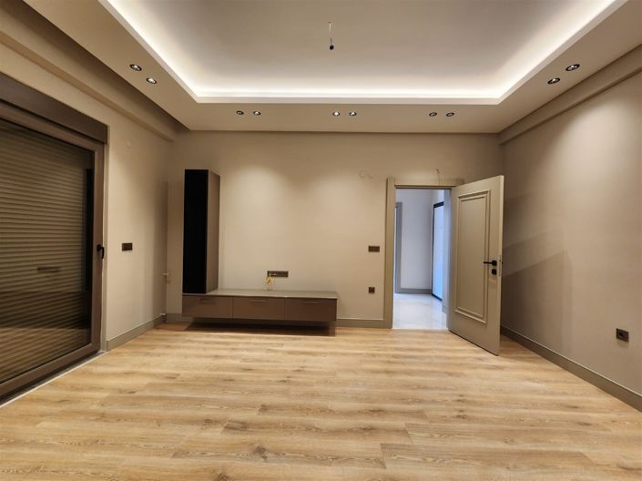 Image No.13-2 Bed Apartment for sale