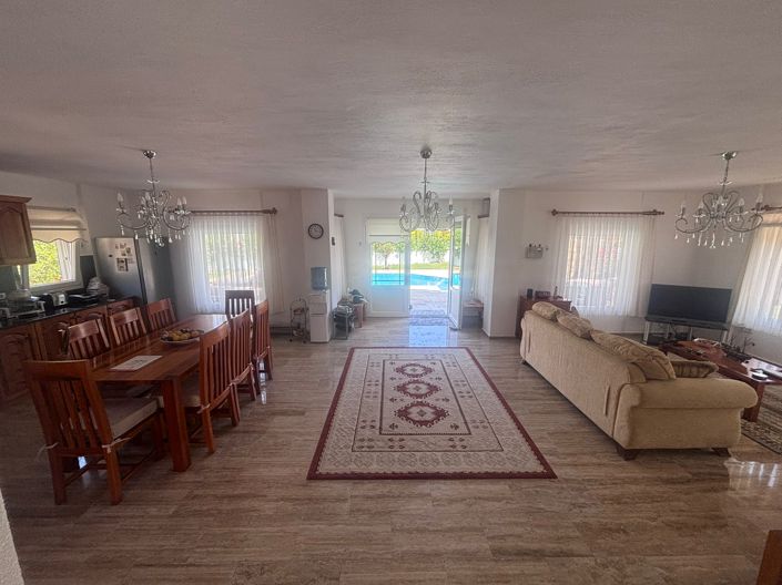 Image No.5-3 Bed Villa for sale