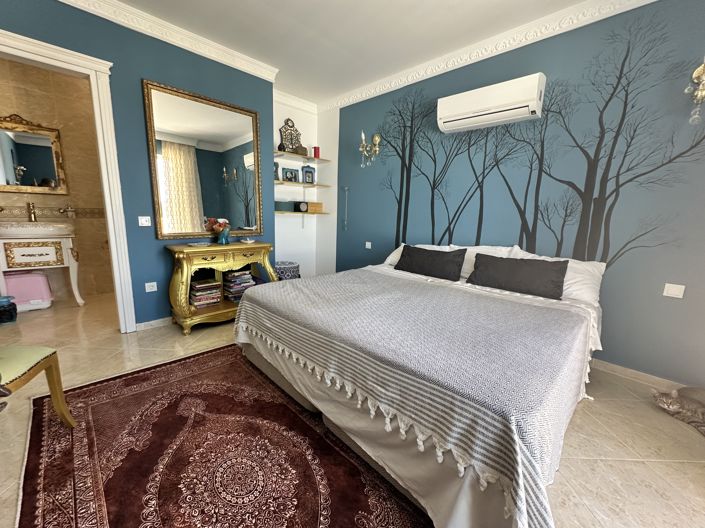 Image No.15-7 Bed Villa for sale