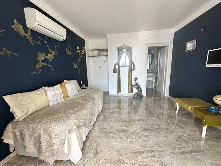 Image No.20-7 Bed Villa for sale