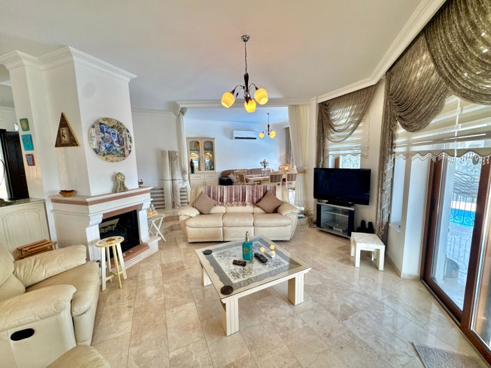 Image No.11-4 Bed Villa for sale