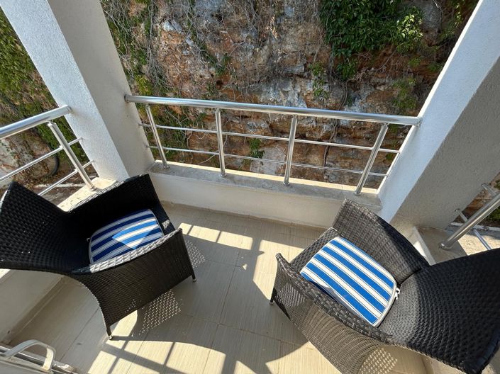 Image No.21-3 Bed Apartment for sale