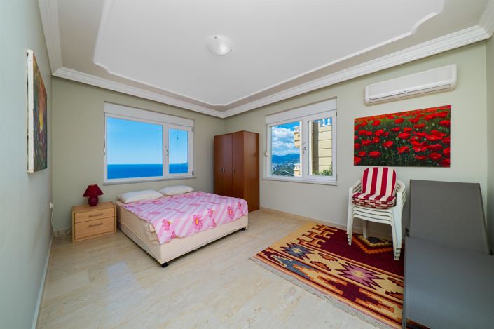 Image No.19-4 Bed Villa for sale