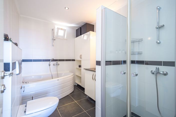 Image No.19-2 Bed Apartment for sale