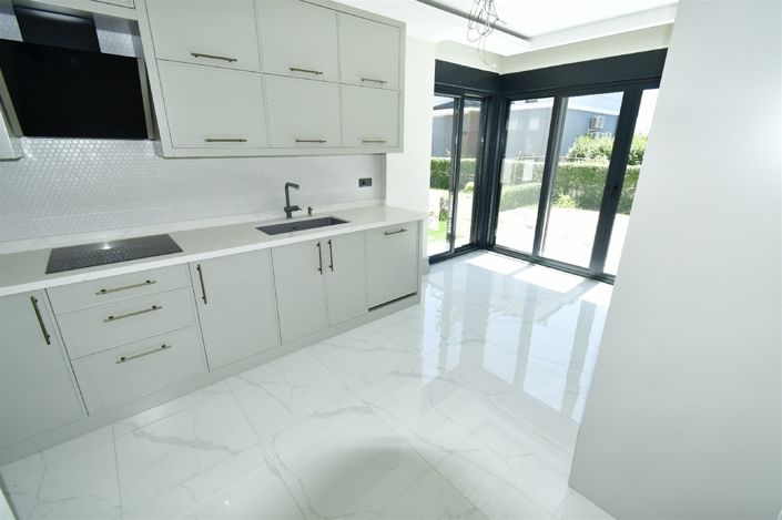 Image No.10-2 Bed Villa for sale