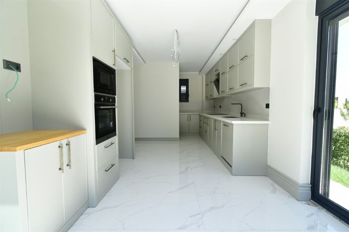 Image No.12-2 Bed Villa for sale