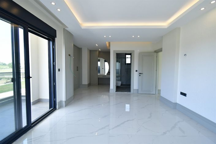 Image No.15-2 Bed Villa for sale