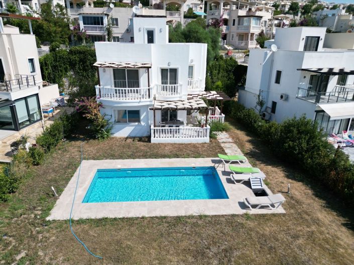 Image No.1-3 Bed Villa for sale