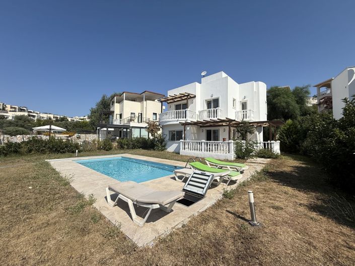 Image No.2-3 Bed Villa for sale