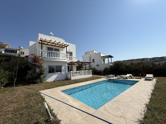 Image No.3-3 Bed Villa for sale