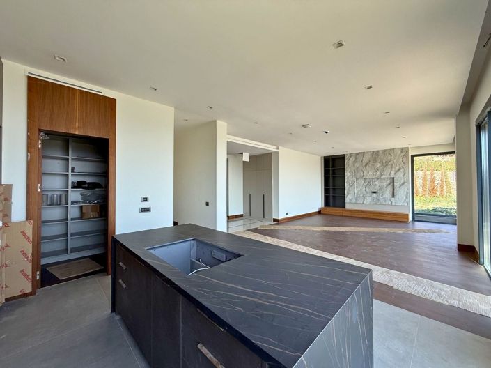 Image No.13-4 Bed Villa for sale