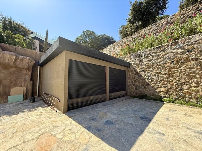 Image No.25-4 Bed Villa for sale