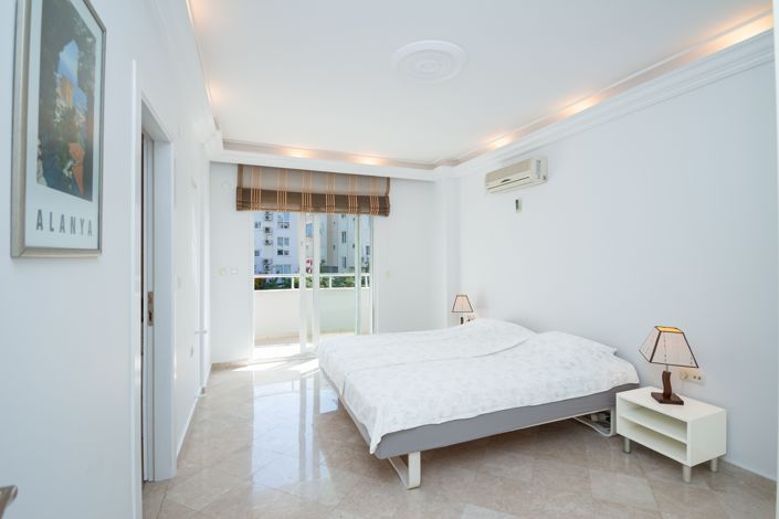 Image No.12-2 Bed Apartment for sale