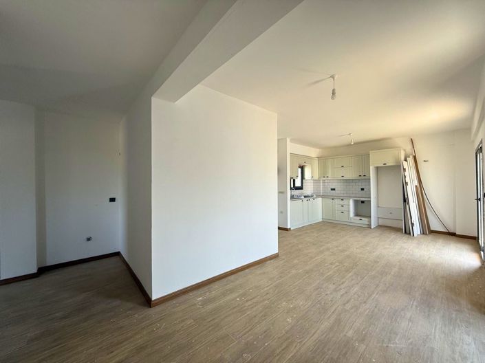 Image No.11-3 Bed Apartment for sale