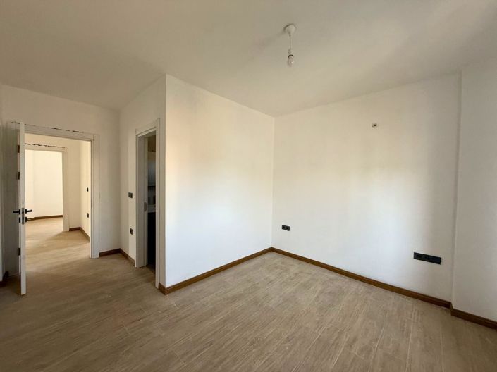 Image No.13-3 Bed Apartment for sale