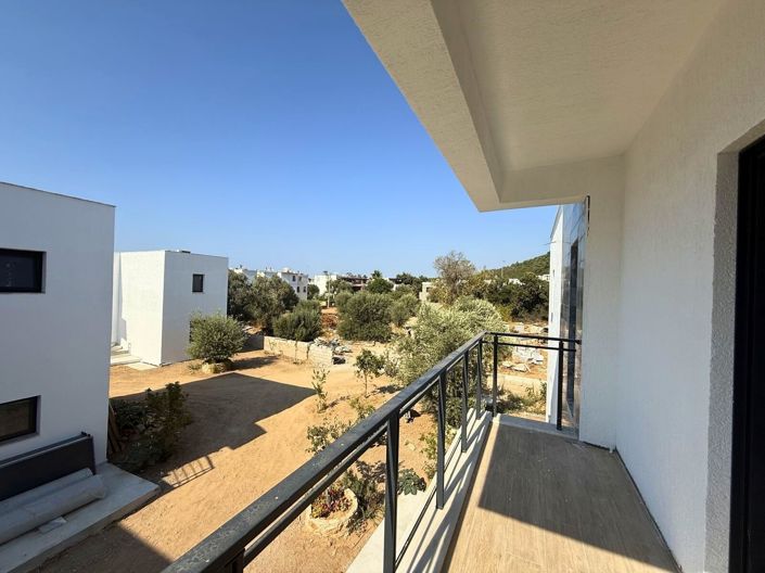 Image No.18-3 Bed Apartment for sale