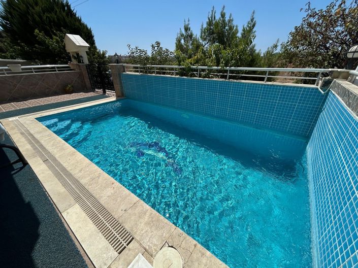 Image No.2-4 Bed Villa for sale